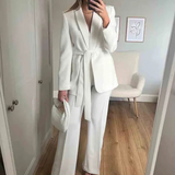 Zaria 2-teiliger Damenanzug | Eleganter Blazer mit Gürtel und passender Hose