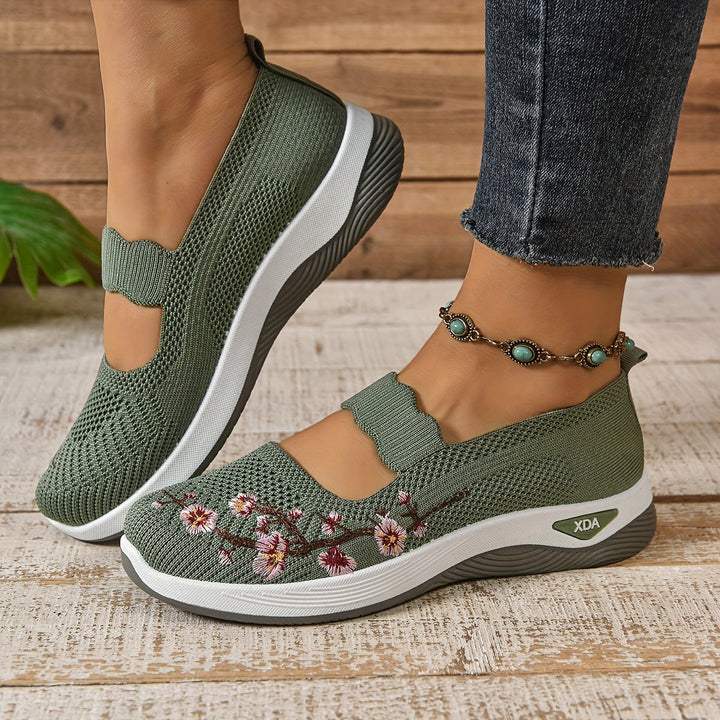 Grüne Damen-Sneaker mit Blumenstickerei, bequeme Freizeitschuhe, atmungsaktiv, rutschfeste Sohle, ideal für Frühling und Sommermode.