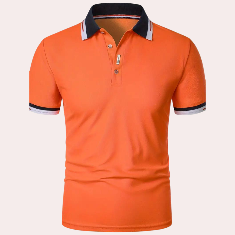 Orangefarbenes Polohemd mit kurzen Ärmeln, kontrastierendem Kragen und Ärmelbündchen. Modisches Herrenoberteil, ideal für Freizeit und Sport.