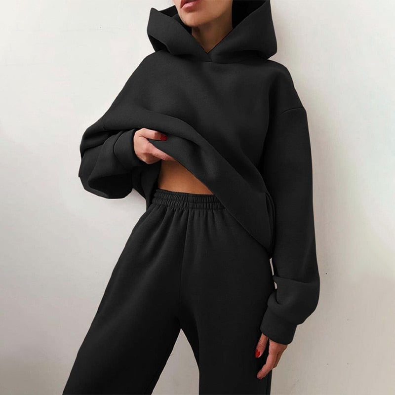 Zweiteiler für Damen - Bequemes Twin-Set mit Hoodie und Jogger für Übergangszeit