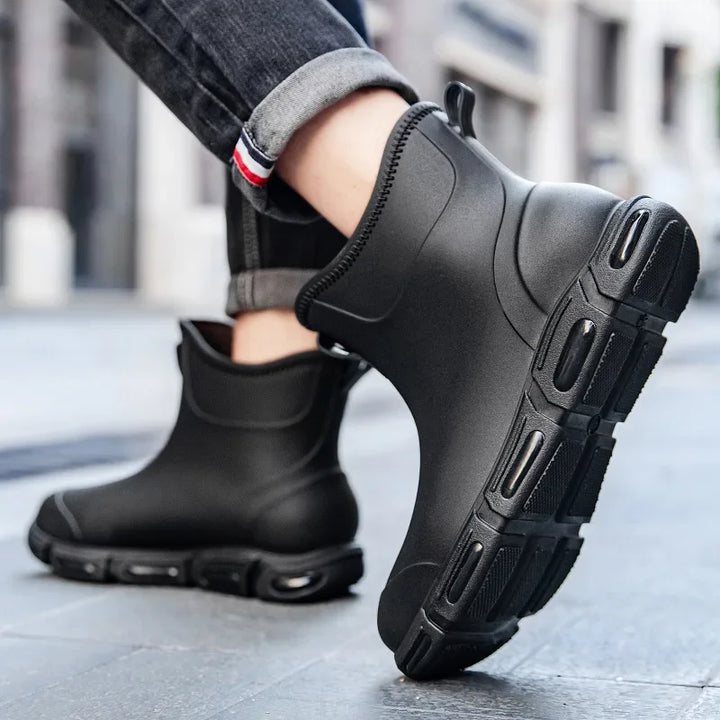 Regenstiefel für den Herbst - Hohe Wasserdichte PVC Gummistiefel mit rutschfester Sohle für Herren