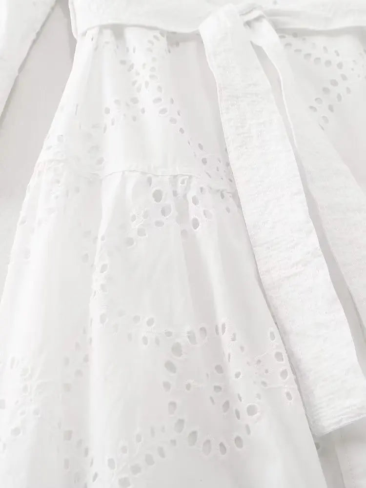 Andrea Lace Kleid | Stilvolles modernes Damenkleid mit langen Ärmeln und Gürtel