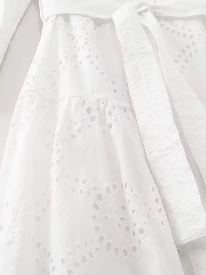 Andrea Lace Kleid | Stilvolles modernes Damenkleid mit langen Ärmeln und Gürtel