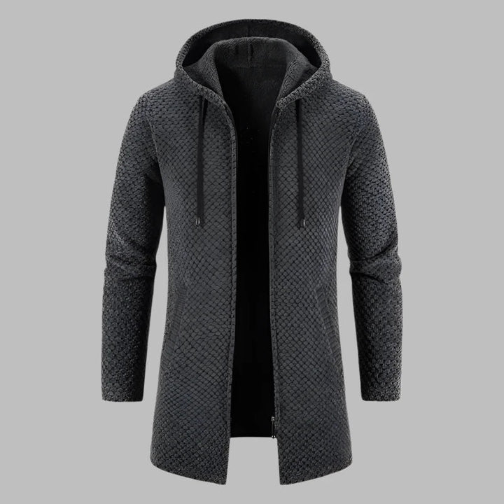 Grauer Herren-Strickmantel mit Kapuze, Reißverschluss und strukturiertem Muster. Modischer, warmer Wintermantel für Herren.