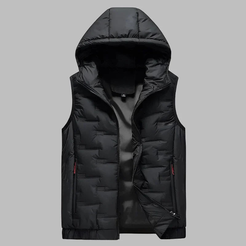 Schwarze Herren-Steppweste mit Kapuze, Reißverschluss und Taschen, ideal für Outdoor-Aktivitäten. Modische, warme Weste für Herbst und Winter.