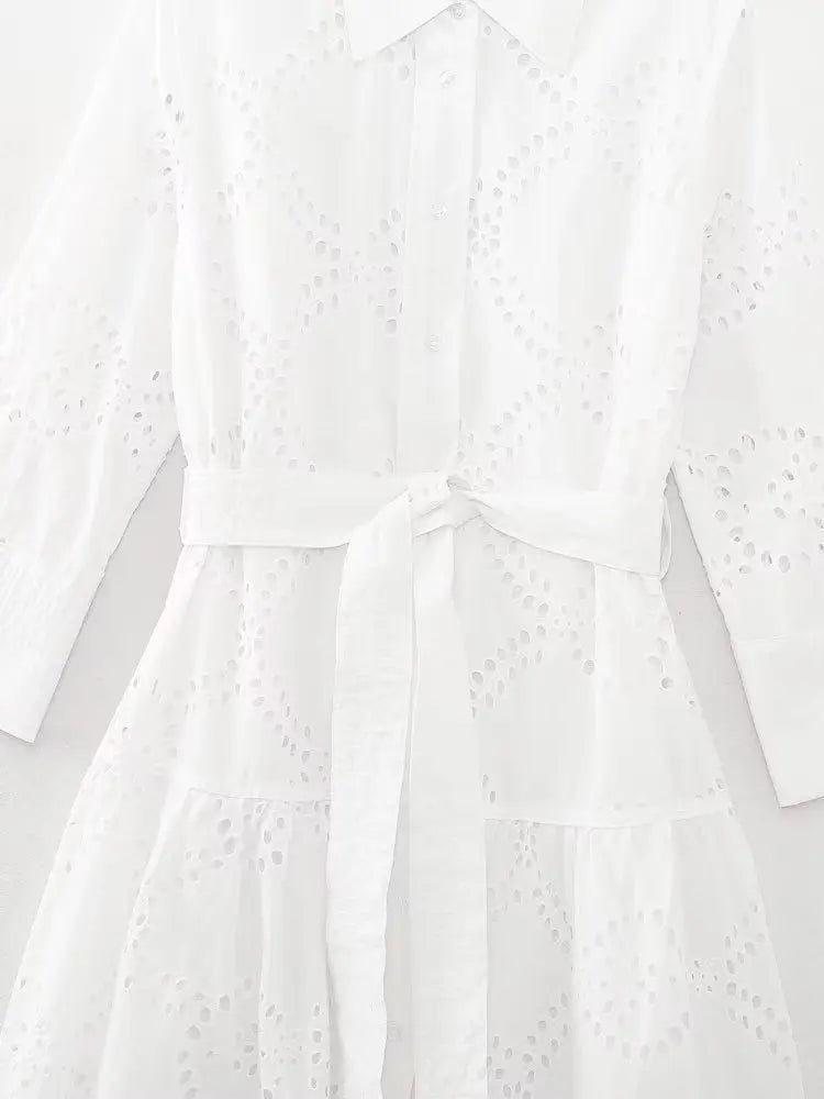 Andrea Lace Kleid | Stilvolles modernes Damenkleid mit langen Ärmeln und Gürtel