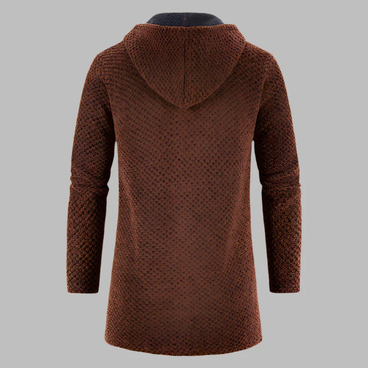 Brauner Strickpullover mit Kapuze, Rückansicht. Modischer Herren-Hoodie, langärmelig, ideal für Herbst und Winter. Bequem und stilvoll.