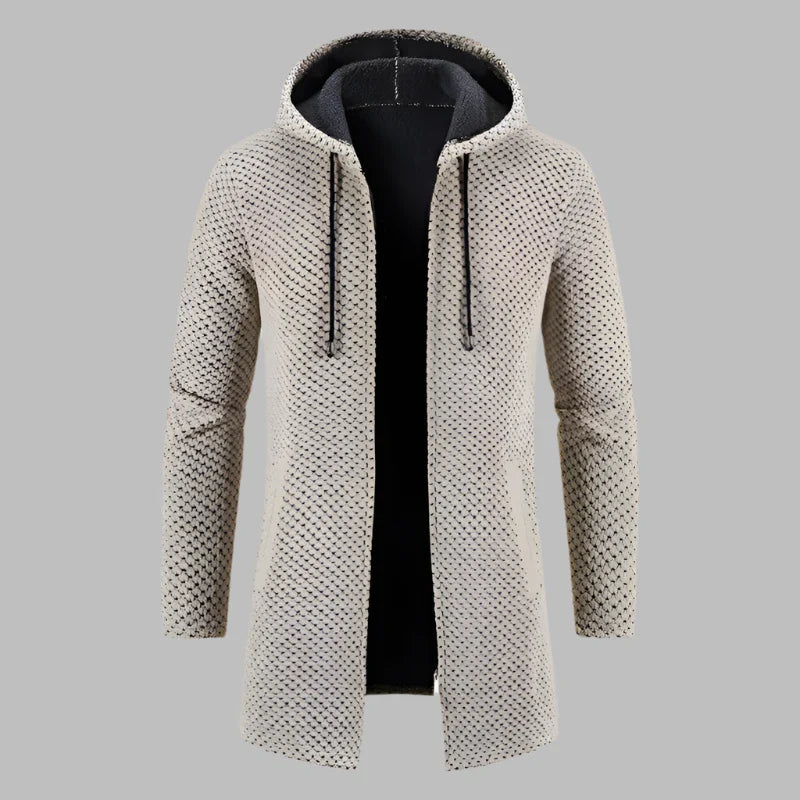 Beige Strickjacke mit Kapuze, offenem Design und schwarzem Innenfutter auf grauem Hintergrund. Modische Herrenbekleidung, lässiger Stil.