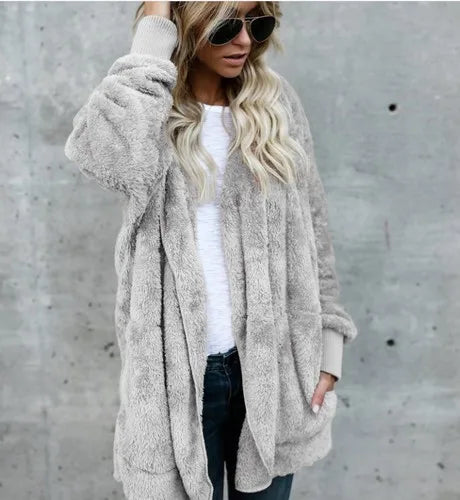 Fleecejacke für den kalte Tage - Lange Teddyjacke mit Kapuze für Damen