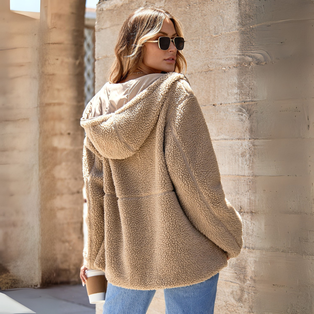 Teddyjacke für den kalte Tage - Stilvolle Fleecejacke mit Kapuze für Damen