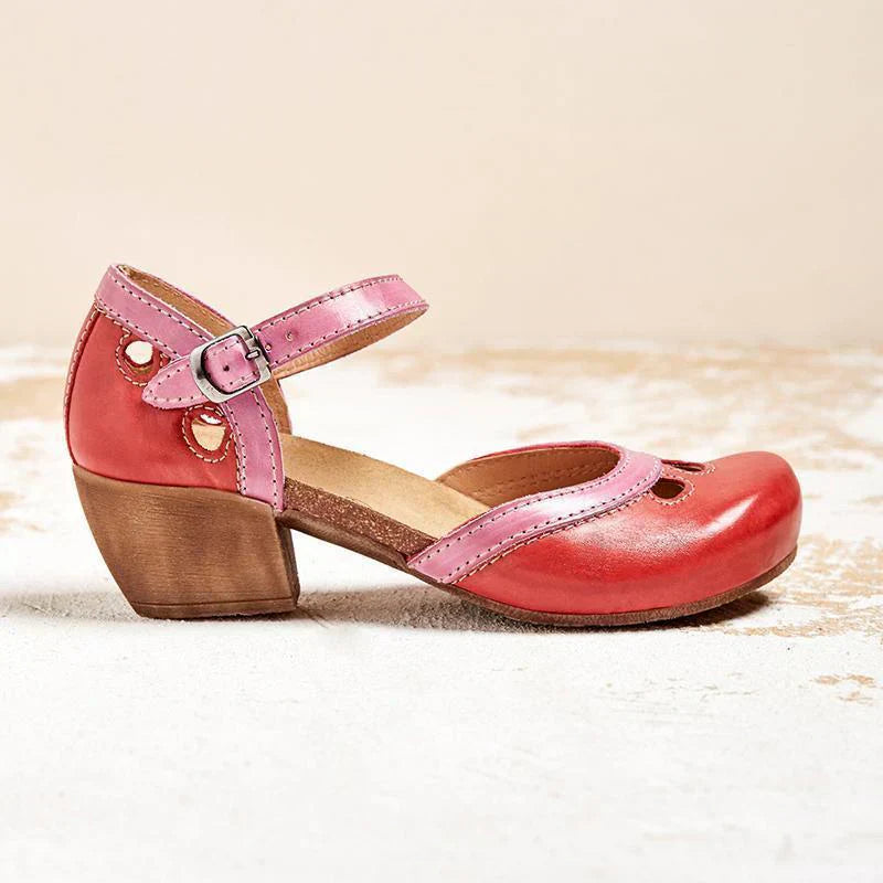 Roter Damen-Mary-Jane-Schuh mit rosa Riemen und Holzabsatz, modisches Design, ideal für Vintage-Look und bequemen Alltagsstil.