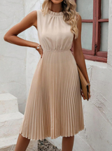 Karin Sommerkleid | Elegantes plissiertes Midikleid mit kurzen Ärmeln