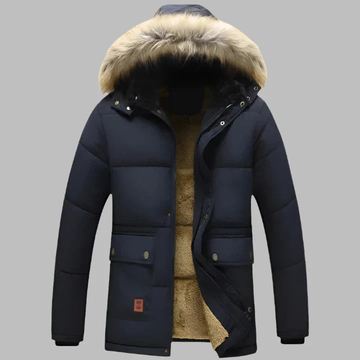 Dunkelblaue Winterjacke mit Kapuze und Kunstfellbesatz, gefüttert, warm, ideal für kaltes Wetter, modisch und funktional, Herrenbekleidung.