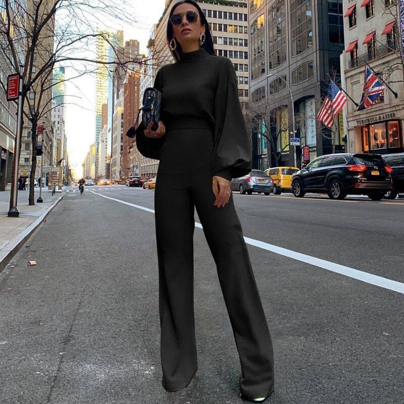 Ellie Sommer Jumpsuit | Moderner Jumpsuit mit langen Ärmeln, offenem Rücken und Kragen