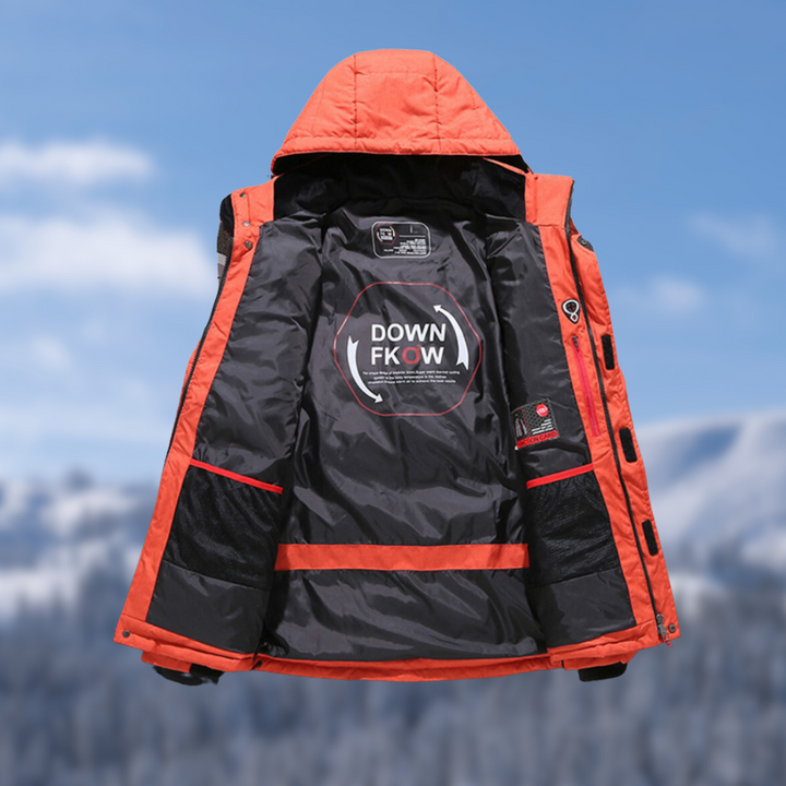 Rote Winterjacke mit Kapuze, geöffnet, zeigt schwarzes Innenfutter mit "DOWN FKW" Logo. Perfekt für Outdoor-Aktivitäten im Schnee.