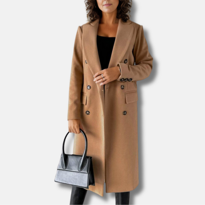 Frau in elegantem, braunem Wollmantel mit schwarzer Handtasche, modisch gekleidet, Herbstmode, stilvoll, zeitlos, Damenbekleidung.