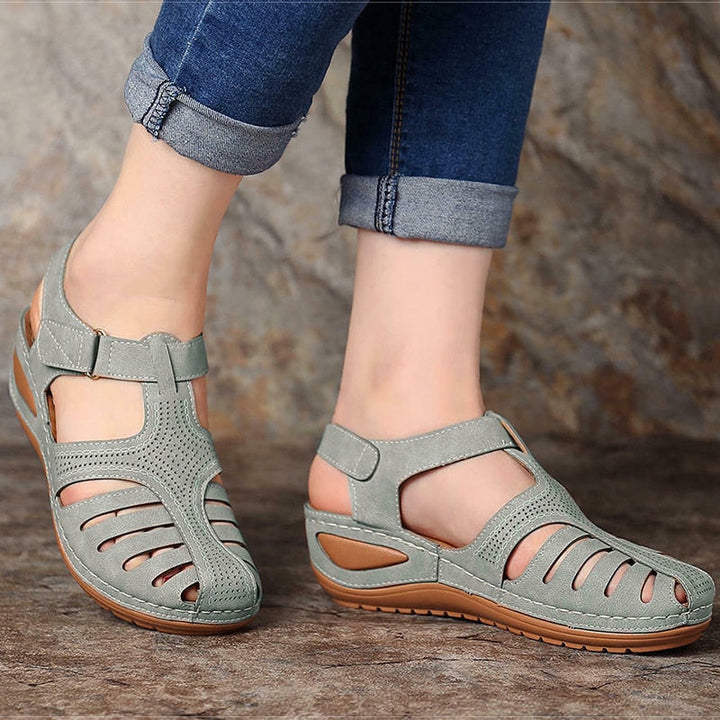 Clara Sandalen | Geschlossen Damen Klettverschluss Sandalen und Absatz