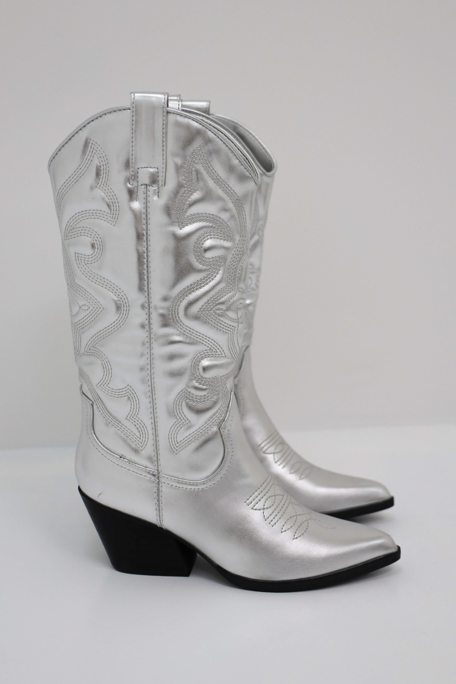 Bella Cowboy Boots | Trendige hohe Stiefel für Frauen