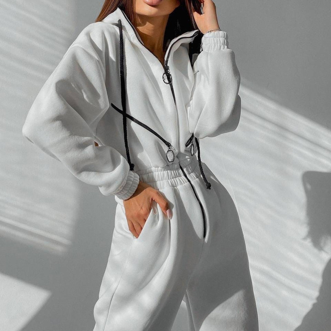 Lotte Hausanzug | Modischer Onesie mit Kapuze Sweatanzug für Frauen