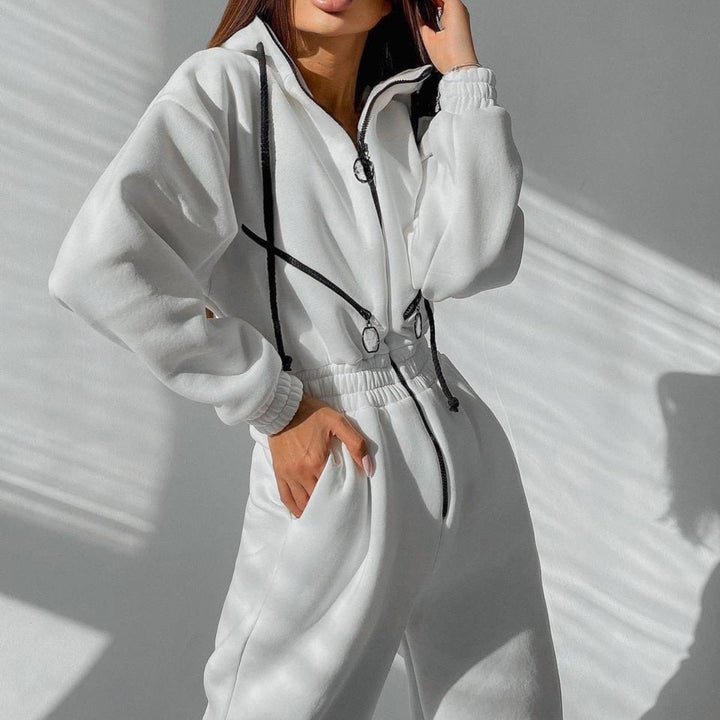 Lotte Hausanzug | Modischer Onesie mit Kapuze Sweatanzug für Frauen