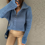 Jacque V-Sweater | Bequemer Zopfpullover mit V-Ausschnitt, Rollkragen und Reißverschluss