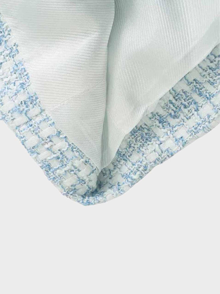 Tweedy Blazer für Damen – Modische taillierte Übergangsjacke in Hellblau