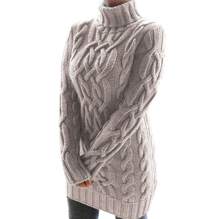 Grauer Strickpullover mit Zopfmuster, Rollkragen und langen Ärmeln. Modischer Damenpullover für Herbst und Winter.